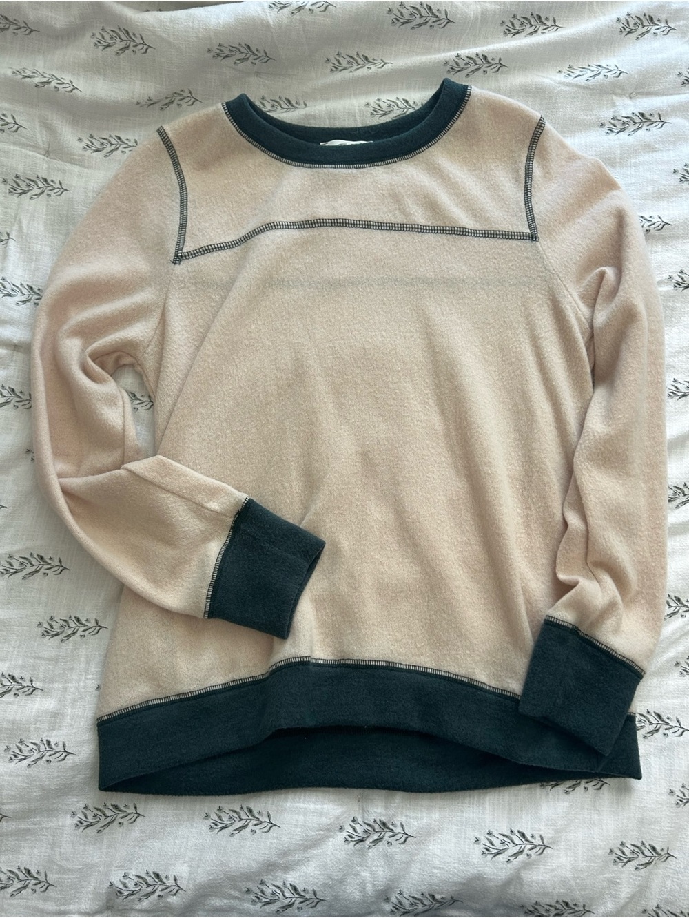 Women's Two-Tone Crewneck Longsleeve- Cream with Green Trim